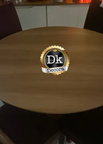 Mesa renovada plotagem.