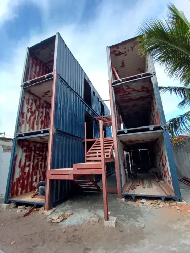 Projetos em Container 