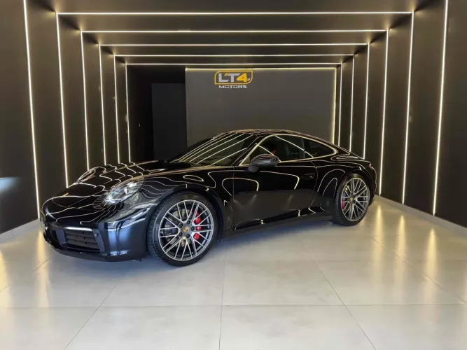 Porsche 911 Carrera 3.0 24V H6 PDK 2024