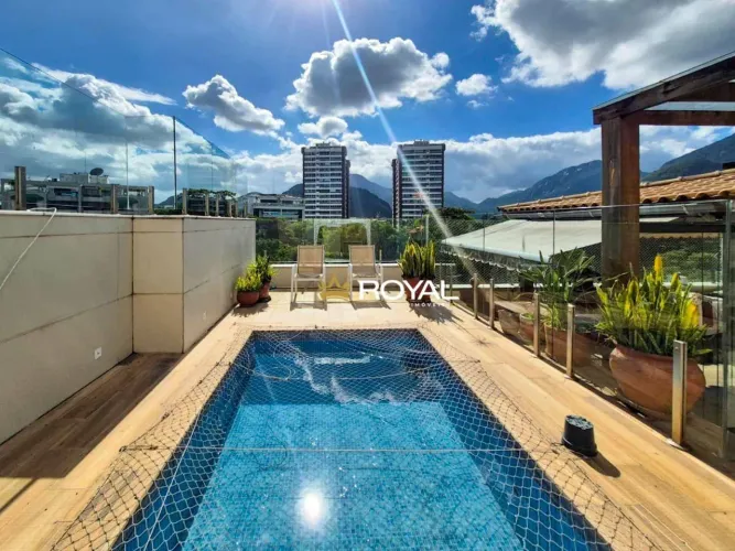 Cobertura com 4 quartos (sendo 1 suíte) e 2 vagas à venda, 291 m² por R$ 2.670.000 - Jardi