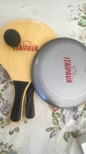 Beach kit com 2 raquetes, bolinha e frisbee