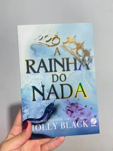 Livro: A rainha do nada da saga príncipe cruel, acompanhado de marca página,