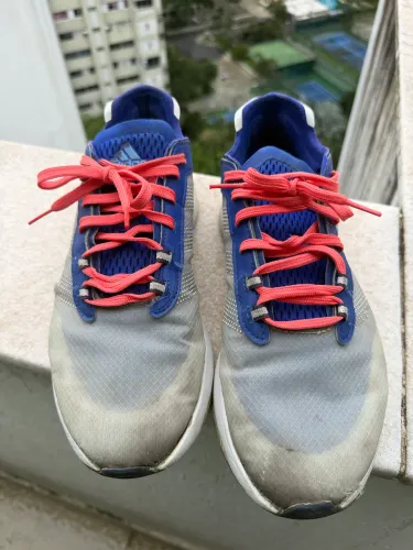 Tênis adidas Boost adiwear