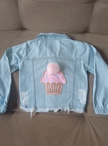 Combo 8 peças menina tam 6. 2 jaquetas + 2 moletom + 3 básicas + 1 legging
