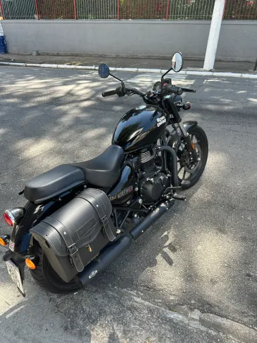 Royal Enfield Meteor 350, 2026 - Preta | 8.442 km | Muito nova