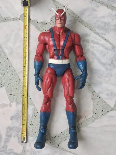 Giant Man Toy Biz Marvel Universe 35 cm