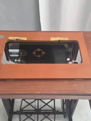 Maquina de costura Vigorelli Vintage Antigo