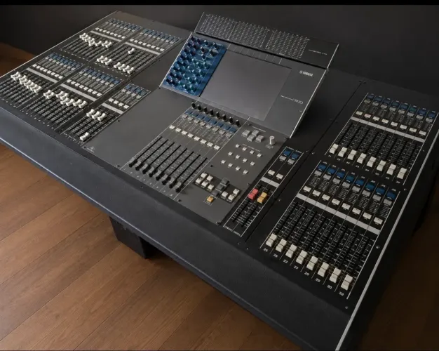 VENDO MESA DIGITAL YAMAHA M7CL