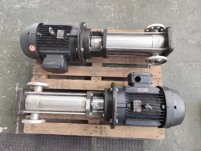 motobomba centrífuga vertical MULTIESTÁGIO GRUNDFOS CRN16