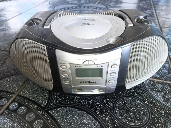 Rádio e toca disco 