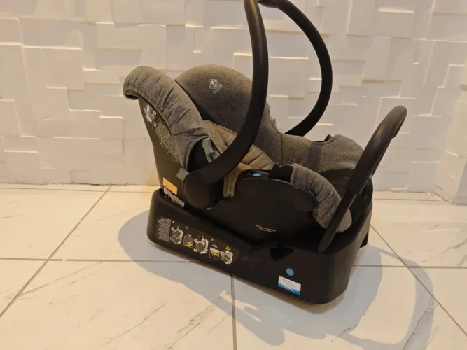 Cadeirinha / Bebê conforto 