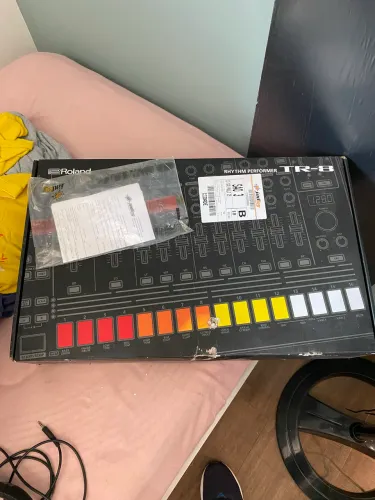 Bateria Eletrônica Roland Tr-8 Performer 128 Padrões na Caixa (impecável)