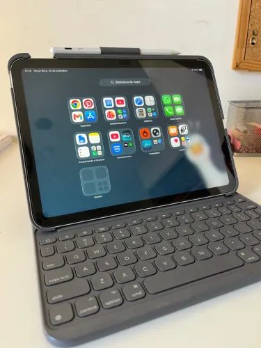 iPad 10 geração EXELENTE - Logitech slimfolio + caneta WB