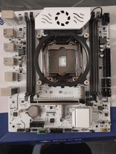 Placa mãe x99 d4 soyo 
