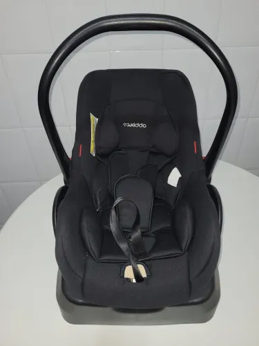 Bebê conforto semi novo