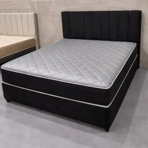 Cama casal com colchão  cabeceira 
