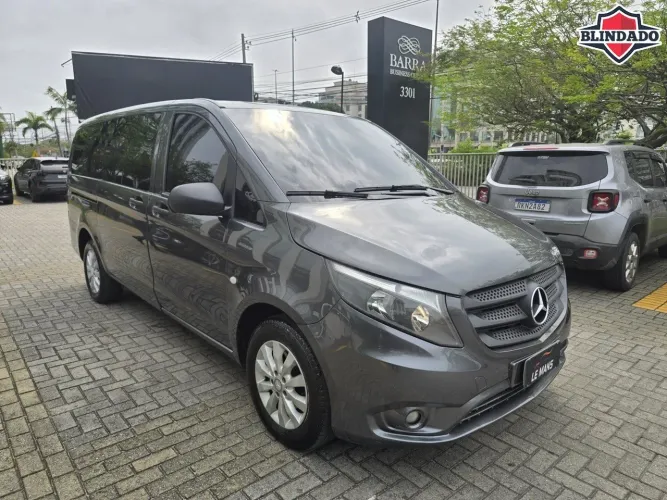 Mercedes-Benz Vito Tourer 119 Luxo 2.0 Flex 8lug. Mec. 2016