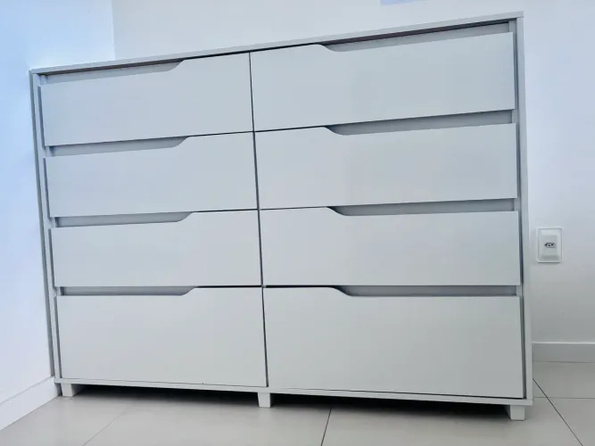 Cômoda 8 gavetas