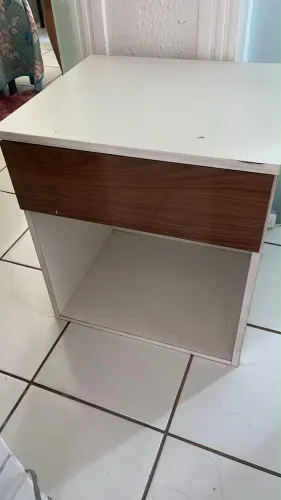 CRiADO MUDO