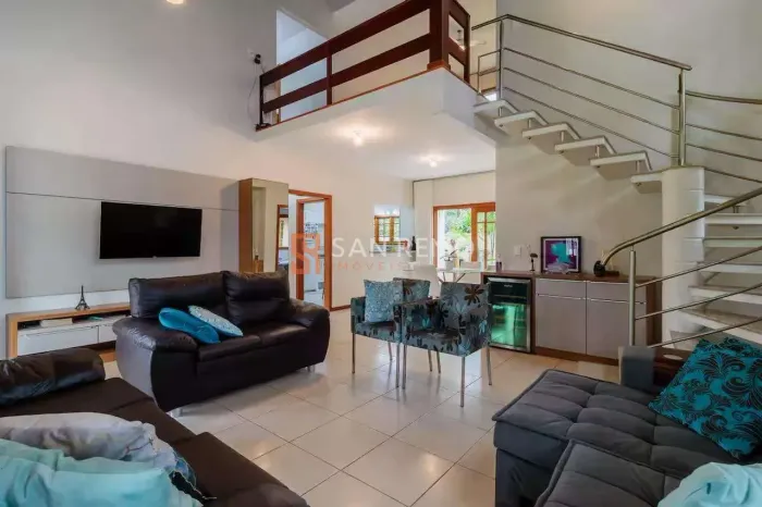 Rio Tavares | Casa 4 quartos, sendo 1 suite
