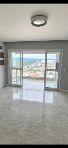 Porta de aluminio 2.20 x 2.95 4 folhas com vidros.