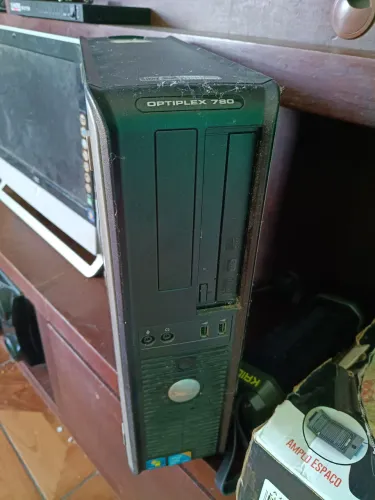 CPU  Dell OptiPlex 780 ,modelo 2009 ,sem testar 