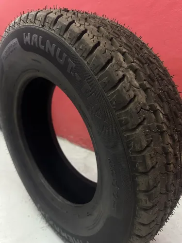 Pneu 205/70R15 CARGA