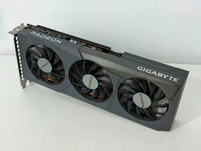 Placa de vídeo RX 6600 8Gb Gigabyte