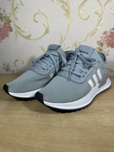Tênis adidas n 36