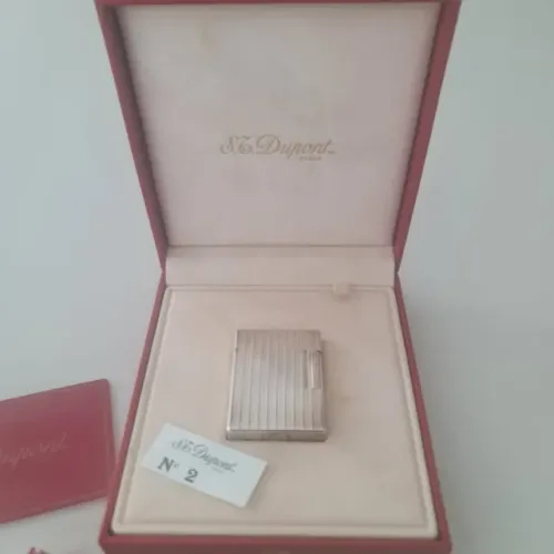 Isqueiro S.T. Dupont de prata (Silver)