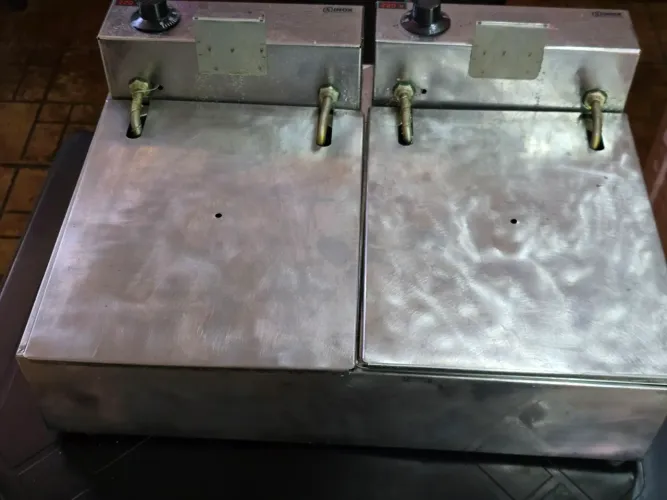 Fritadeira Industrial Elétrica 10I Inox 2 Cubas Com Tampa