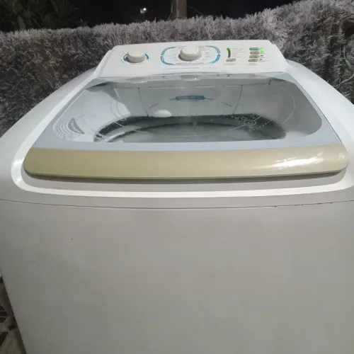 Maquina lavar eletrolux 15,2 kilos funcionando