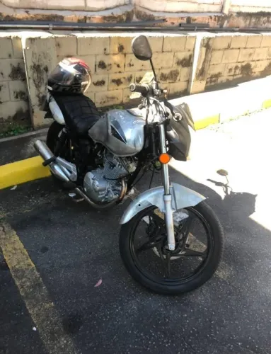 Leilão sucata só pra rodar Suzuki yes 125 vem pegando