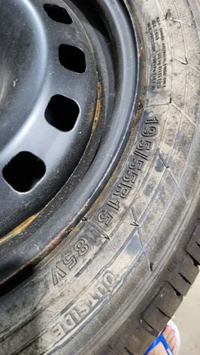 Vende-se jogos de rodas de ferro R15" originais VW