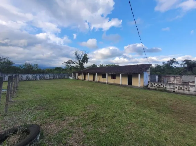 Chácara com 5 quartos à Venda, Coronel - Itanhaém