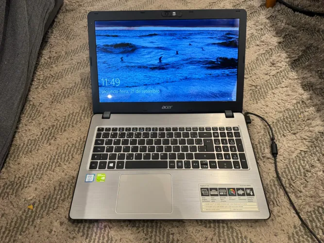 Notebook Acer Aspire F5-573G-50KS i5 + GeForce
