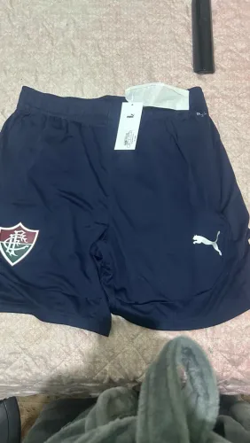 Bermuda Fluminense Puma na etiqueta 