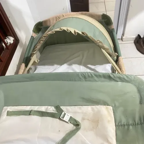 Berço portátil e ninho redutor