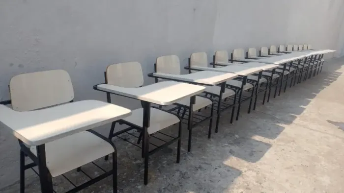 Cadeira Escolar Frontal Fórmica
