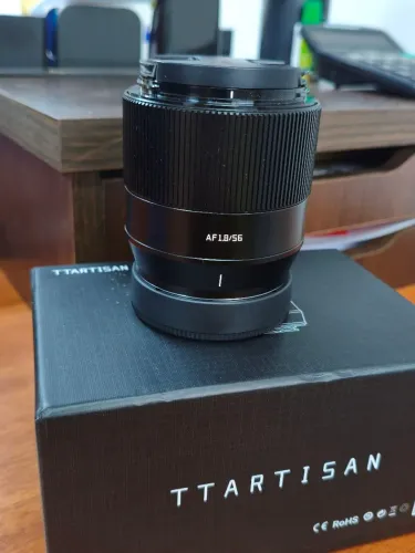 Lente TTartisan 56mm F1.8 AF