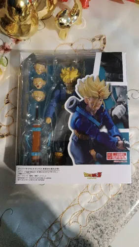 Trunks do futuro Dragon Ball Z SH figuarts Bandai - Boot Bootleg 