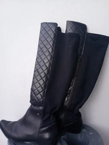 Bota de couro