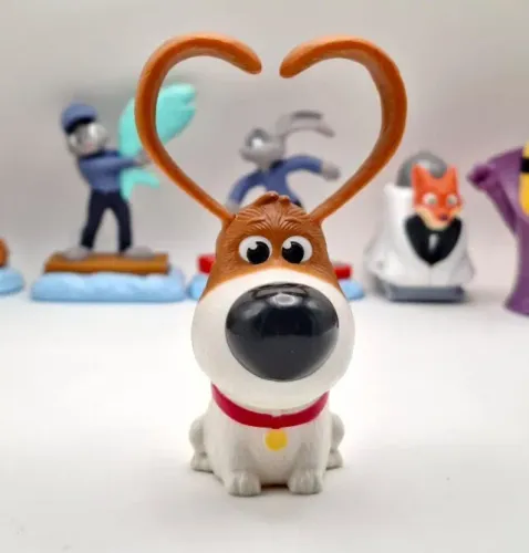 Miniatura Max Cachorro A Vida Secreta Dos Bichos Mc Lanche Feliz Coleção