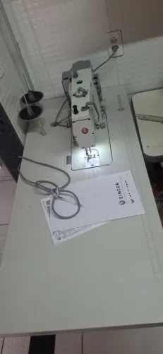 Maquina de costurar nova