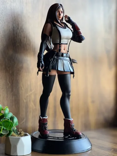 Action figure tifa final fantasy 7