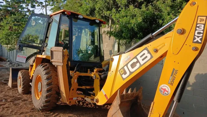 Retroescavadeira JCB 3CX, 2024, 1.600h