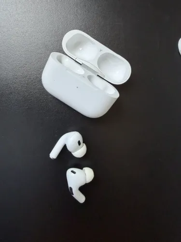 AirPods Pro (2ª geração) - com caixa, seminovo