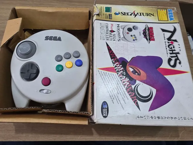 Controle 3D Sega Saturn com Caixa em excelente estado