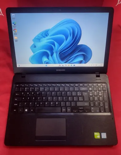 *POTENTE Notebook SAMSUNG i5 *C/SSD