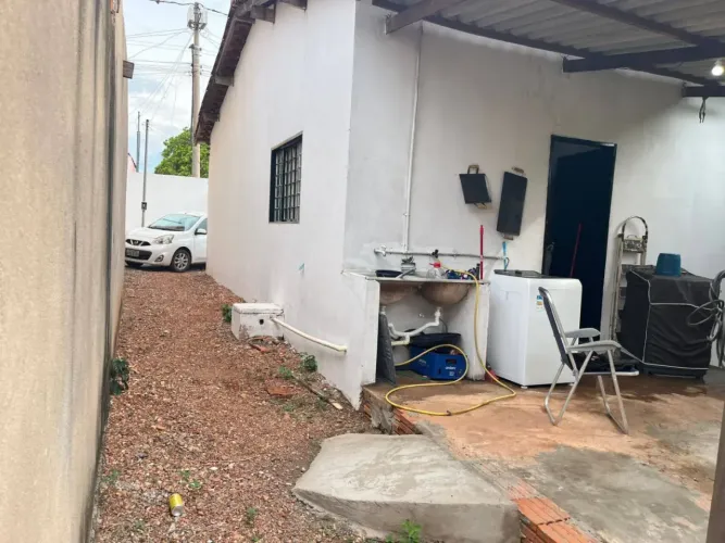 vendo casa pronta pra morar imóvel espaçoso bem localizado pego carro 2025 codigo: 370603